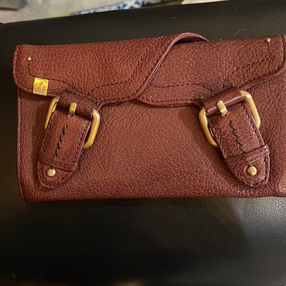 Gorgeous burgundy leather wallet